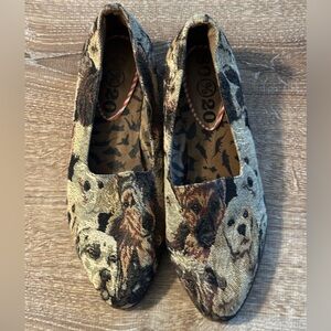 80/20 Women's Dog Print Tapestry Loafers